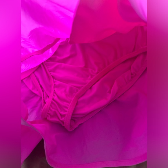 PINK Active Shorts - Picture 5 of 7